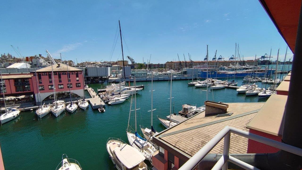 Bilocale Vista Mare Con Terrazzo-Porto Antico- Parcheggio Scontato Apartment Genoa Bagian luar foto