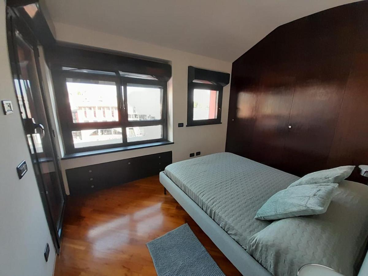 Bilocale Vista Mare Con Terrazzo-Porto Antico- Parcheggio Scontato Apartment Genoa Bagian luar foto