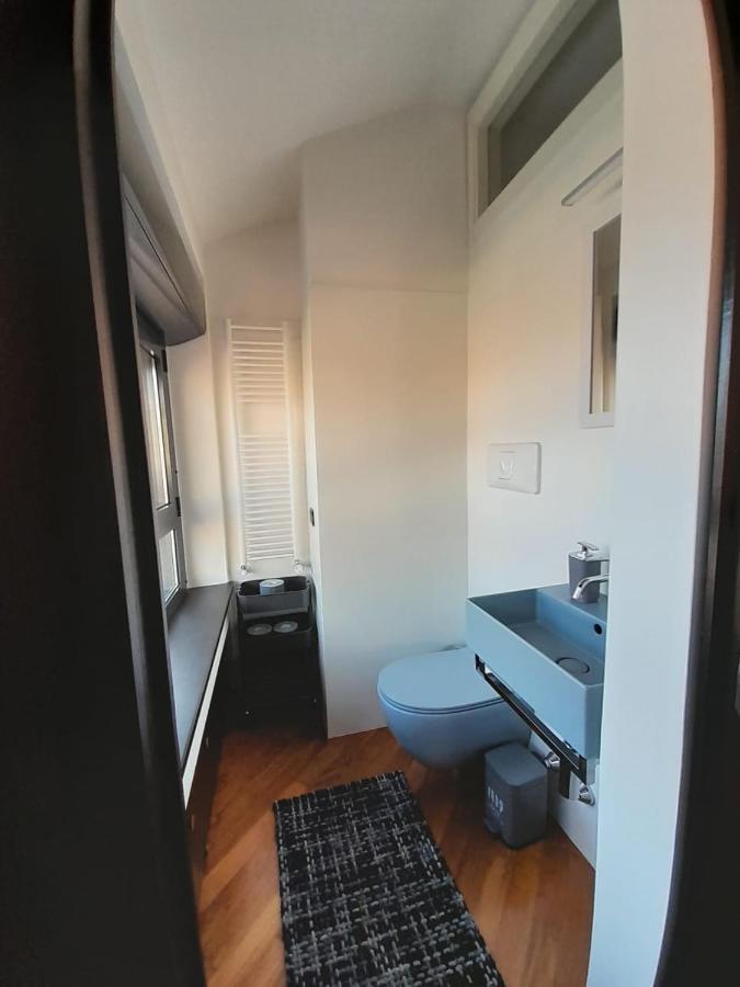 Bilocale Vista Mare Con Terrazzo-Porto Antico- Parcheggio Scontato Apartment Genoa Bagian luar foto