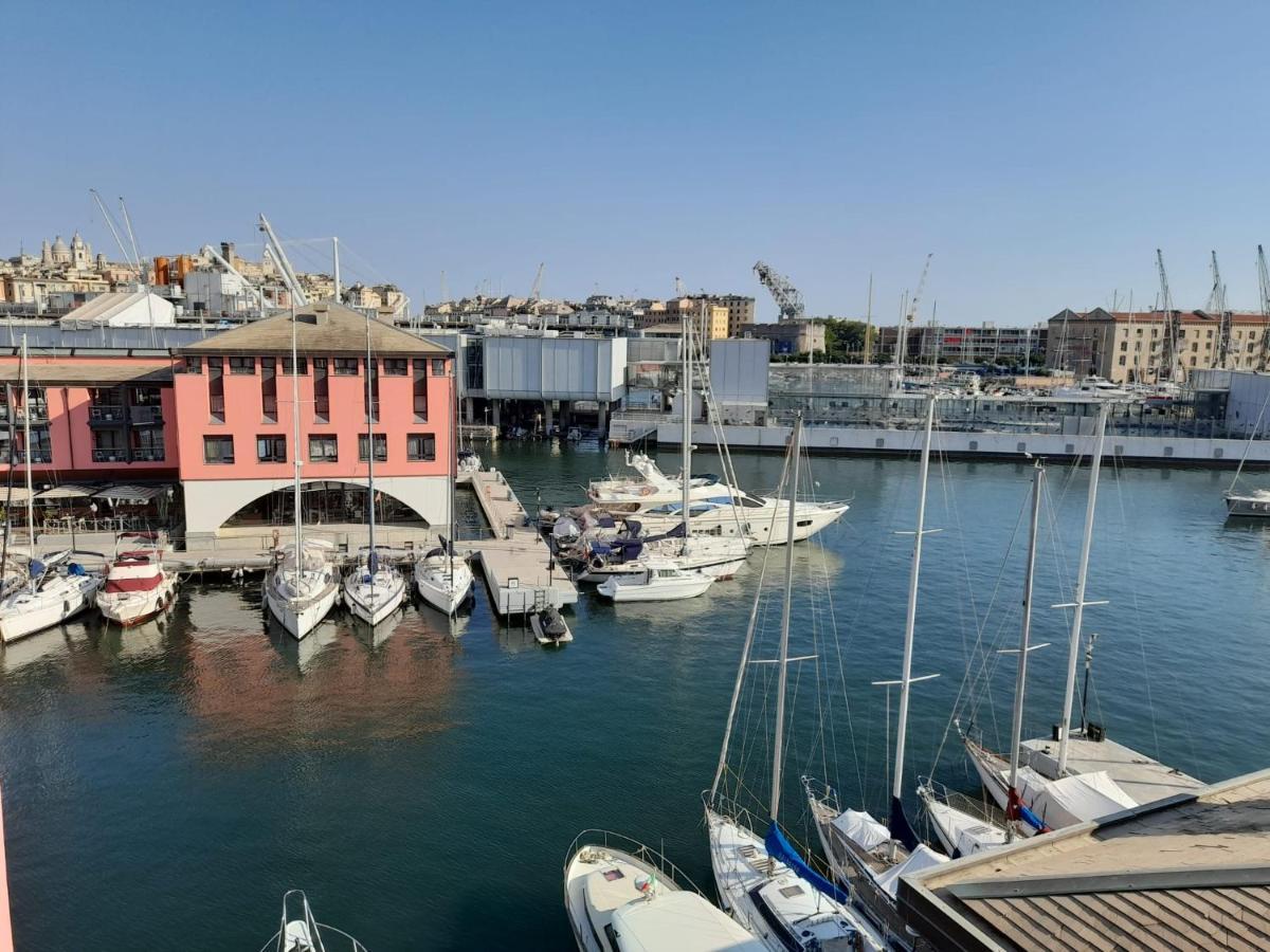 Bilocale Vista Mare Con Terrazzo-Porto Antico- Parcheggio Scontato Apartment Genoa Bagian luar foto