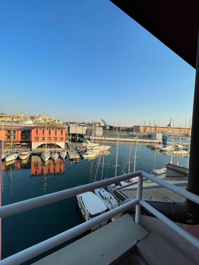 Bilocale Vista Mare Con Terrazzo-Porto Antico- Parcheggio Scontato Apartment Genoa Bagian luar foto